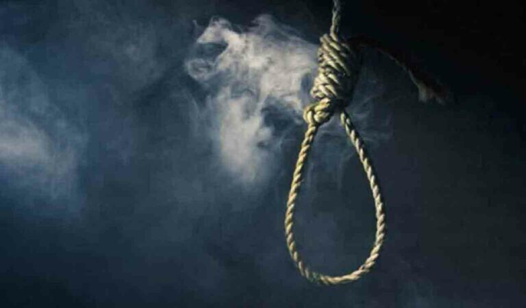 Woman techie takes her life